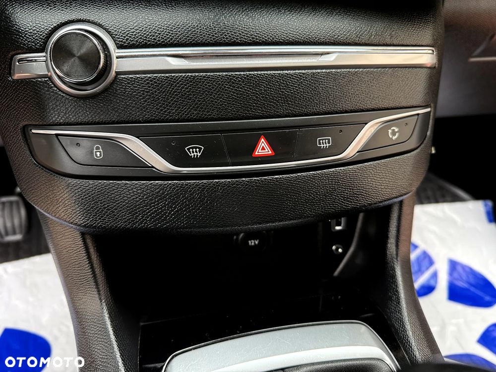 Peugeot 308 - 16