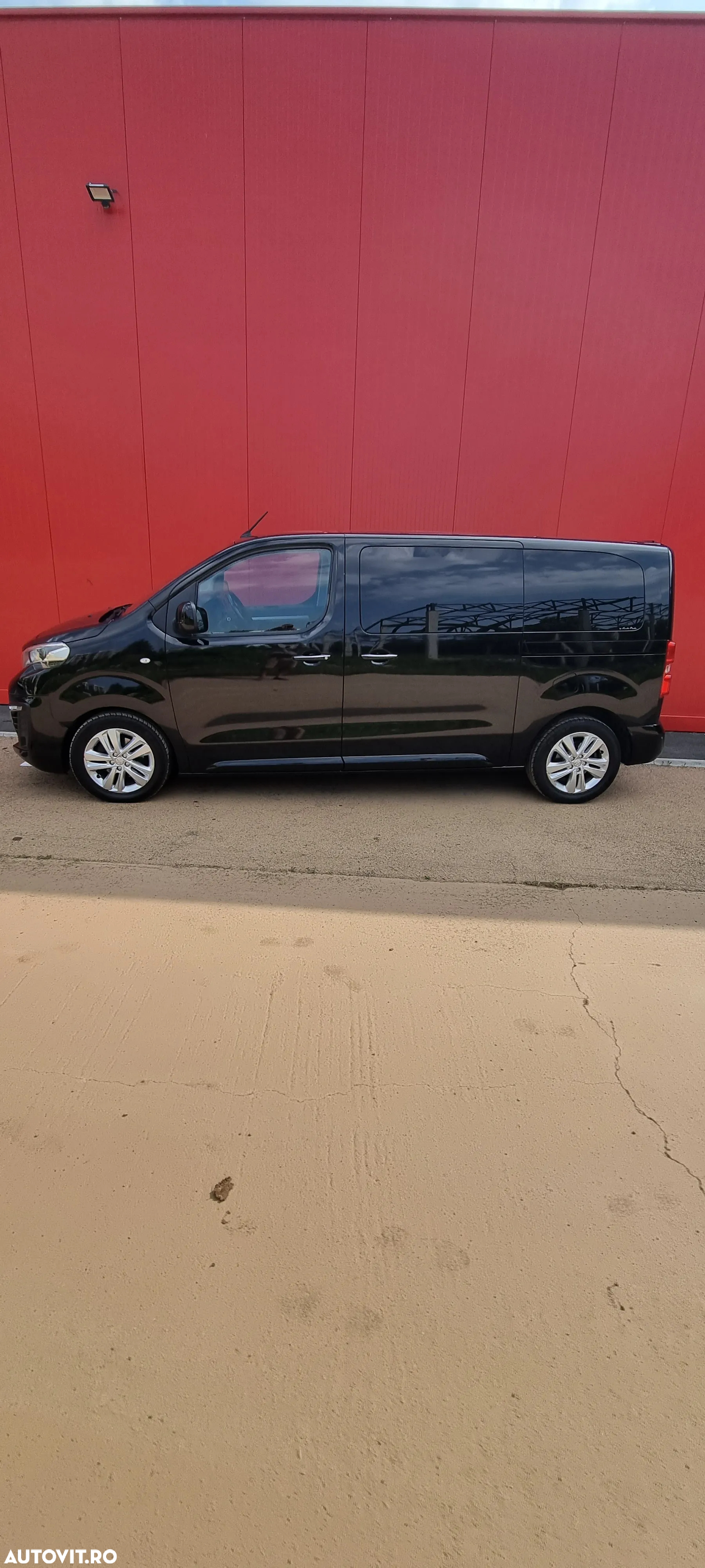 Peugeot Traveller - 3
