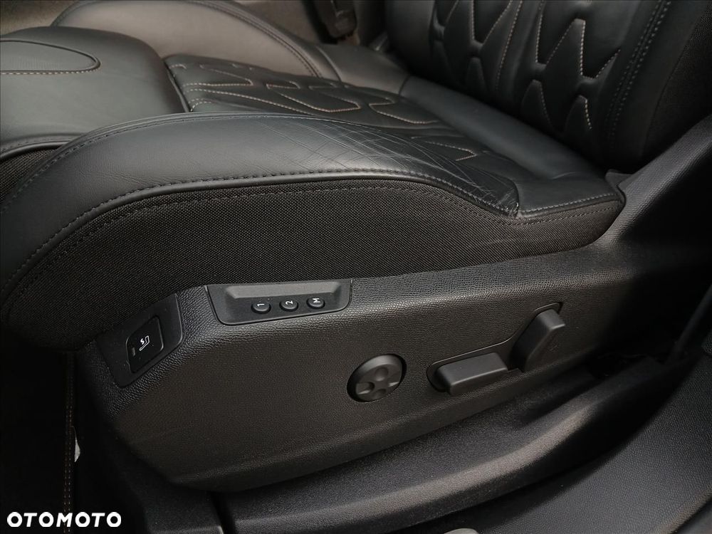 Peugeot 3008 1.6 PureTech GPF GT Line S&S EAT8 - 28