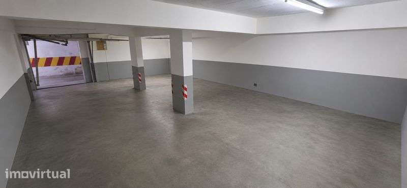 Garagem / Armazém 78m² para Arrendamento – Martim - Grande imagem: 3/4