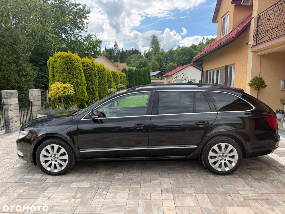 Skoda Superb 2.0 TDI DSG Elegance - 32