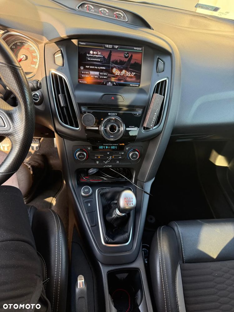 Ford Focus 2.0 EcoBoost ST - 23