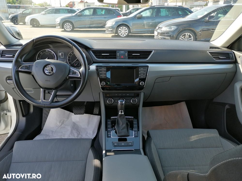 Skoda Superb 2.0 TDI DSG Style - 3