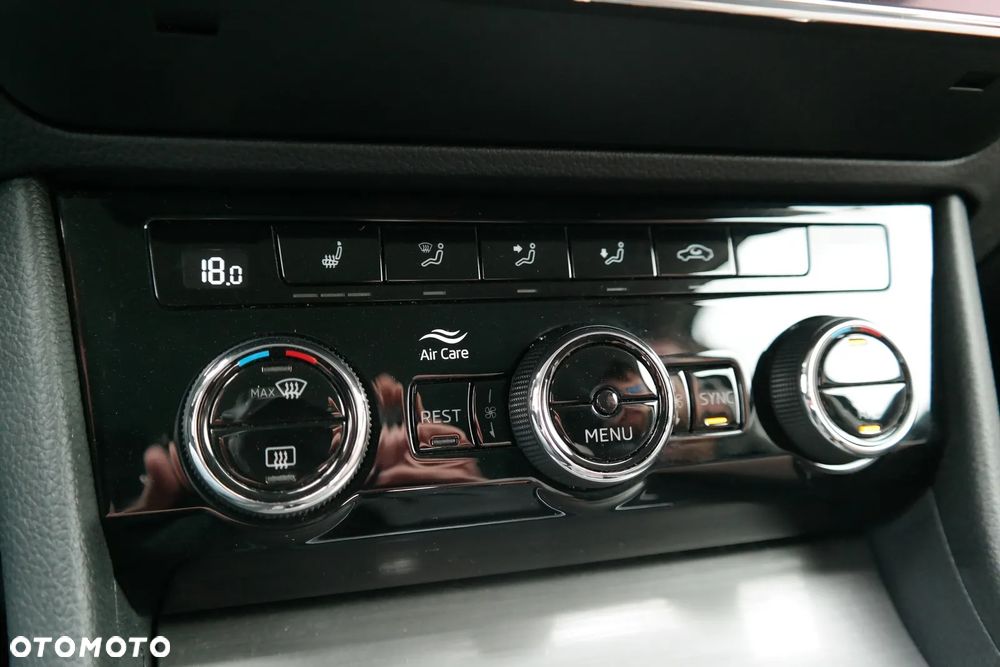 Skoda Superb 2.0 TDI SCR 4x4 Style DSG - 35