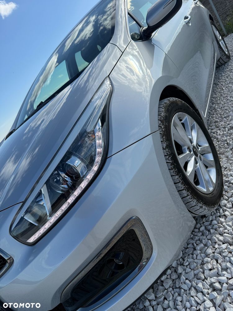 Kia Ceed 1.6 CRDi 136 ISG Vision - 13