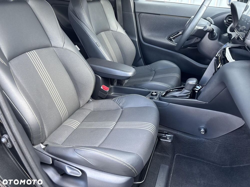 Toyota Yaris Cross Hybrid 1.5 Adventure 4x4 - 7