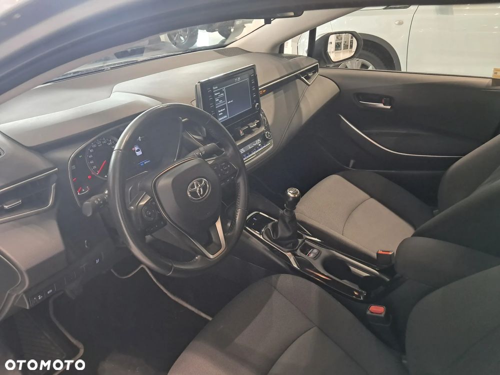 Toyota Corolla - 10