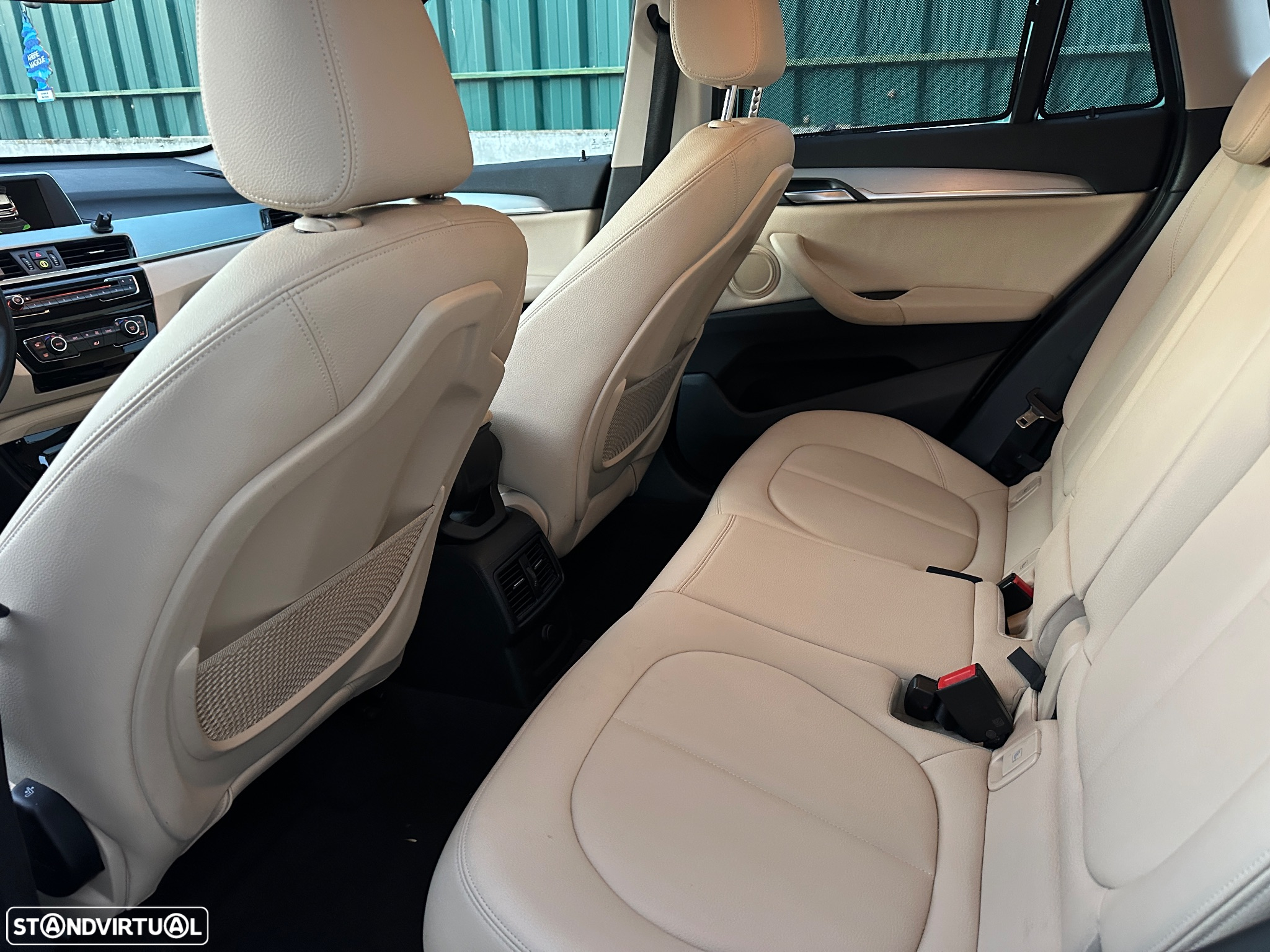 BMW X1 16 d sDrive Pack M - 16