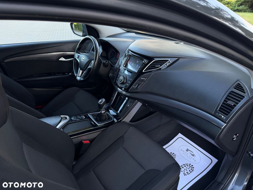Hyundai i40 i40cw 1.6 Fifa World Cup Edition - 30