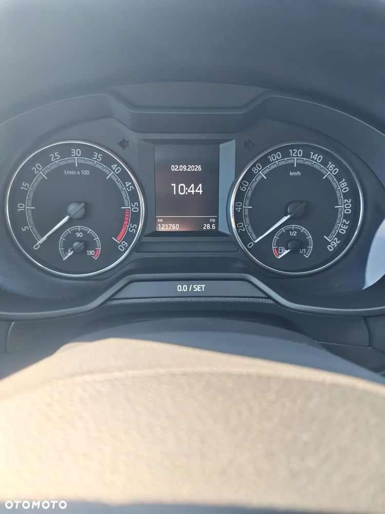 Skoda Octavia 1.6 TDI Active - 9