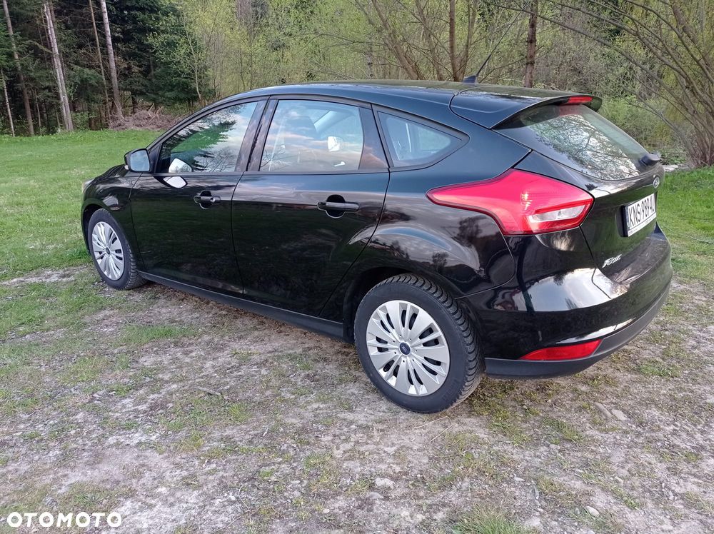 Ford Focus 1.0 EcoBoost Ambiente - 9
