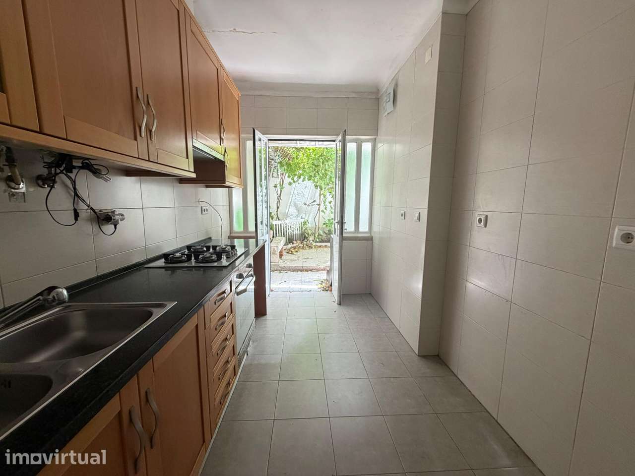 Apartamento T2, localizado na Venteira - Grande imagem: 3/15