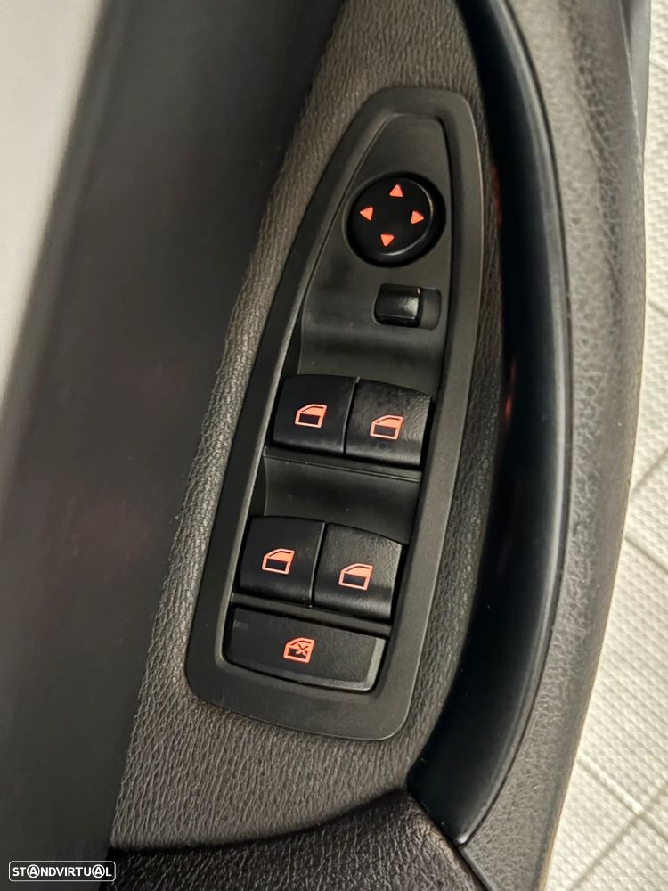 BMW X1 16 d sDrive Line Sport - 20