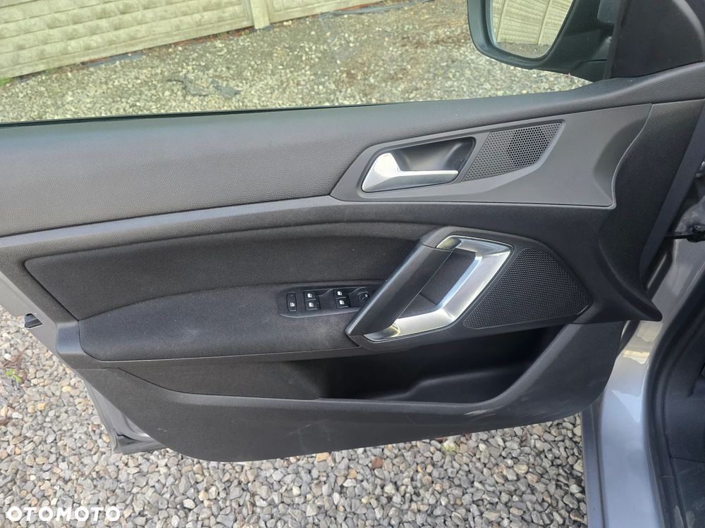 Peugeot 308 e-HDi 115 Stop & Start Allure - 26