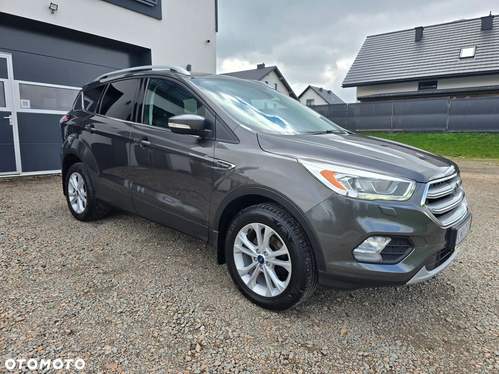 Ford Kuga 1.5 EcoBoost 2x4 Titanium - 9