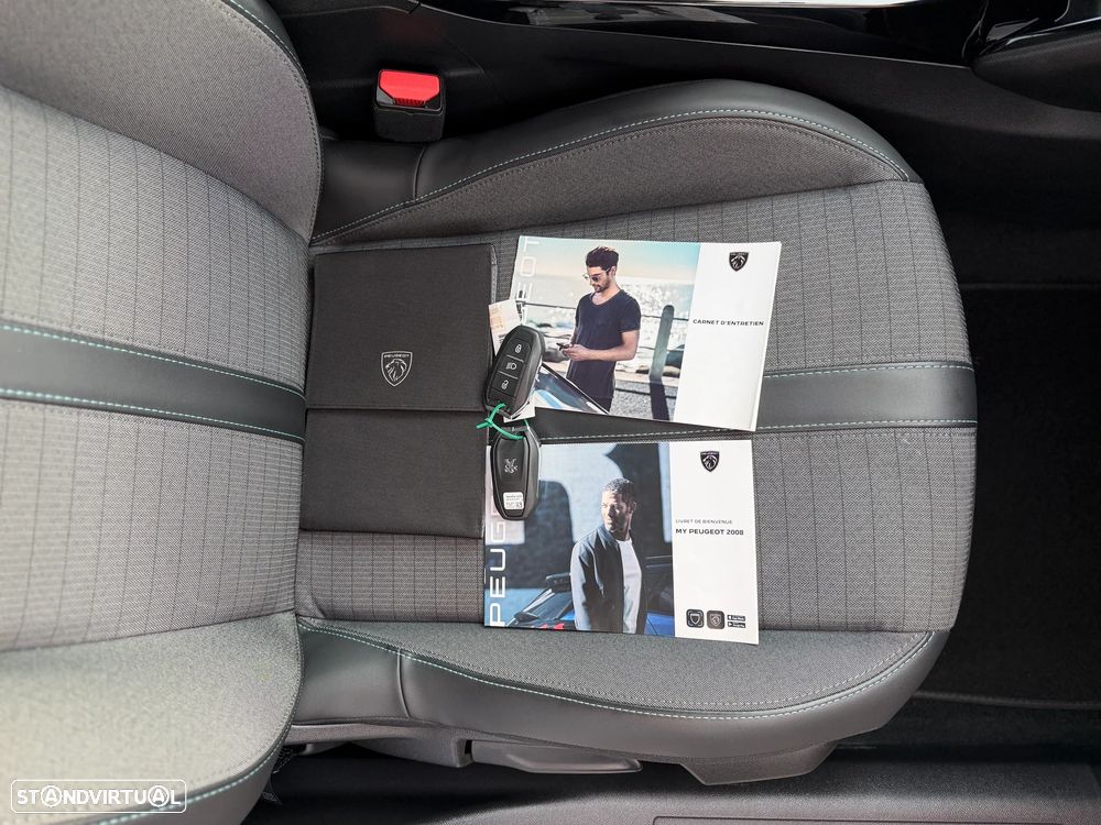 Peugeot 2008 1.2 PureTech Allure Pack EAT8 - 13