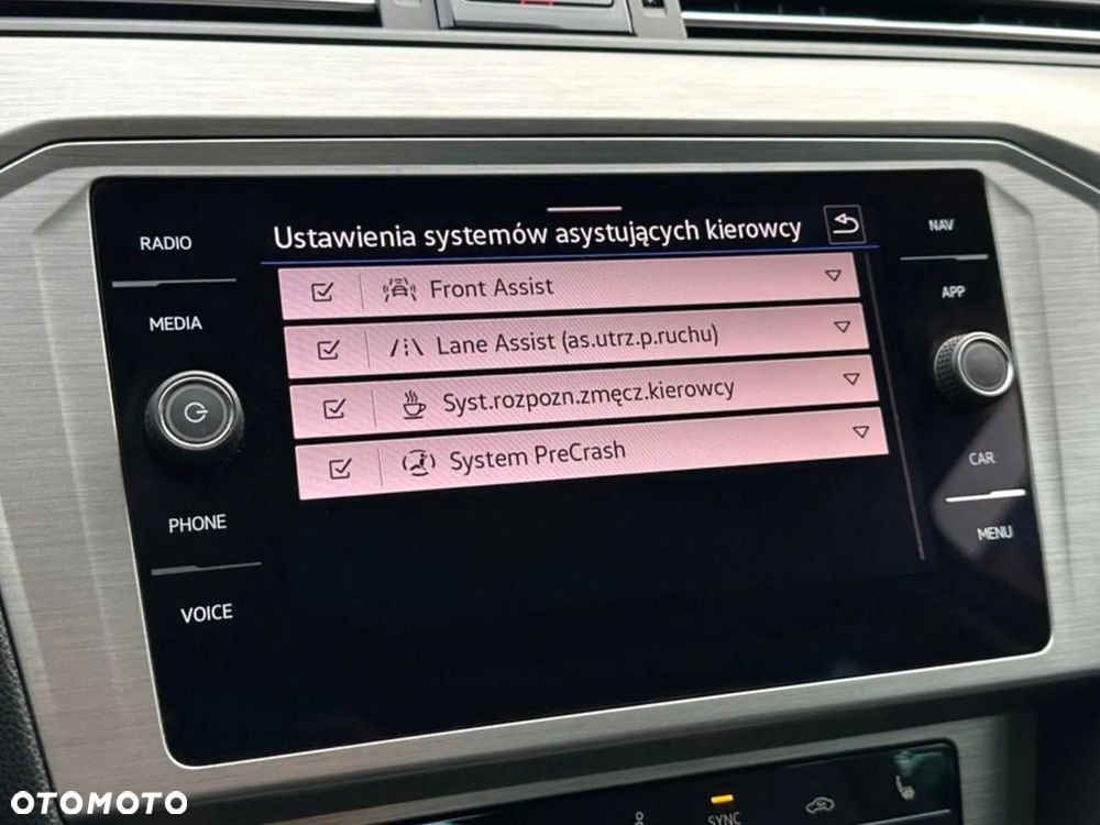 Volkswagen Passat 2.0 TDI EVO Business - 25
