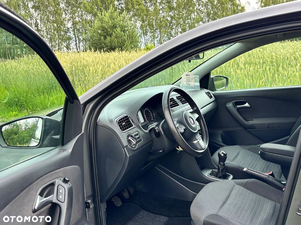 Volkswagen Polo 1.6 TDI Blue Motion Technology Comfortline - 9