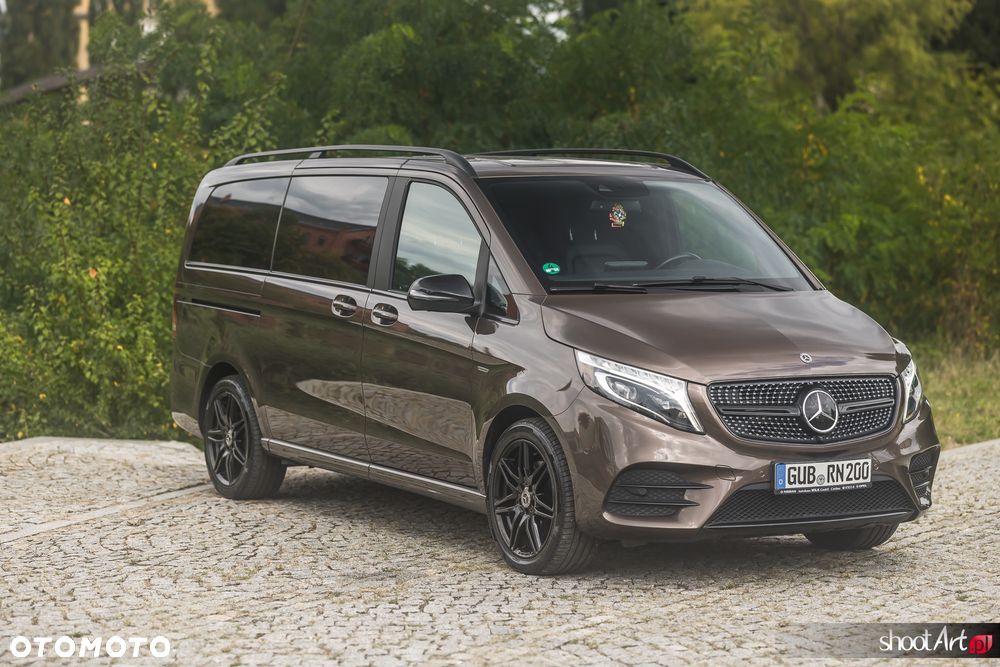 Mercedes-Benz Klasa V - 1