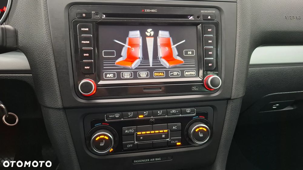 Volkswagen Golf 2.0 TDI DPF Highline - 21