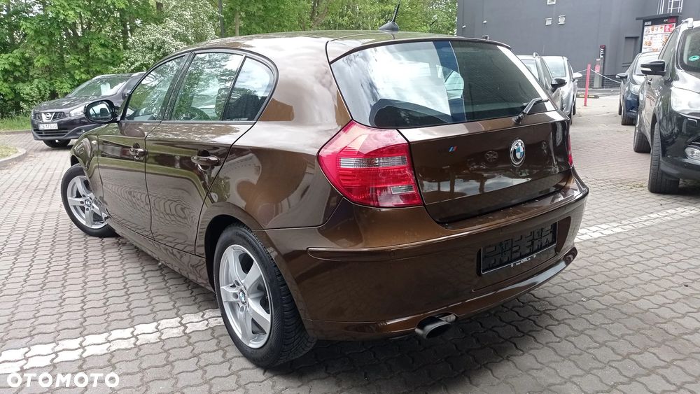 BMW Seria 1 116i Edition Sport - 12