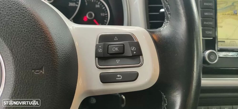 VW New Beetle 2.0 TSI Sport DSG - 29