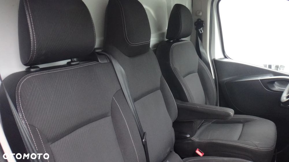 Renault Trafic - 10