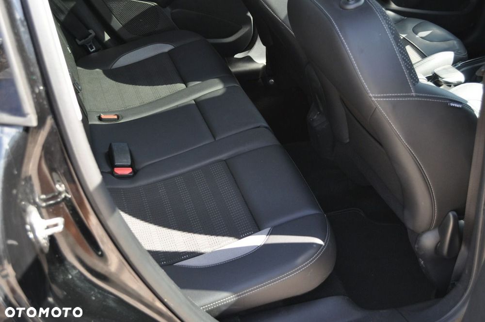 Peugeot 2008 - 32