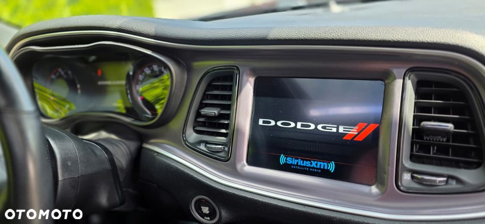 Dodge Challenger - 18