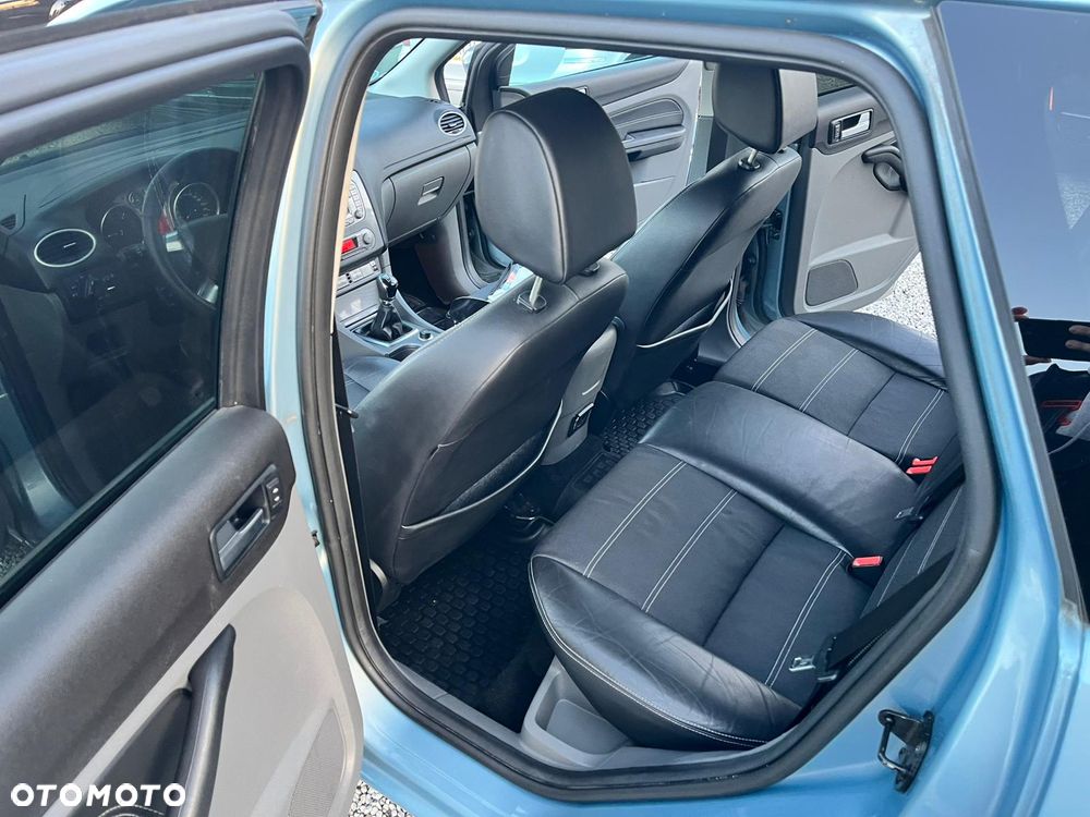 Ford Focus 1.6 TDCi DPF Titanium - 14