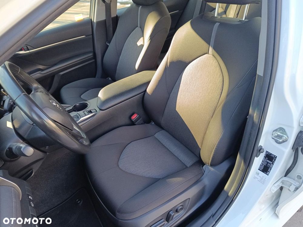 Toyota Camry 2.5 Hybrid Comfort CVT - 11