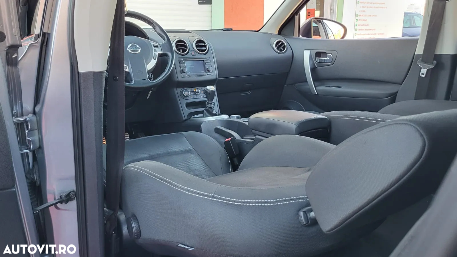 Nissan Qashqai 2.0 dCi DPF 4x4 acenta - 17