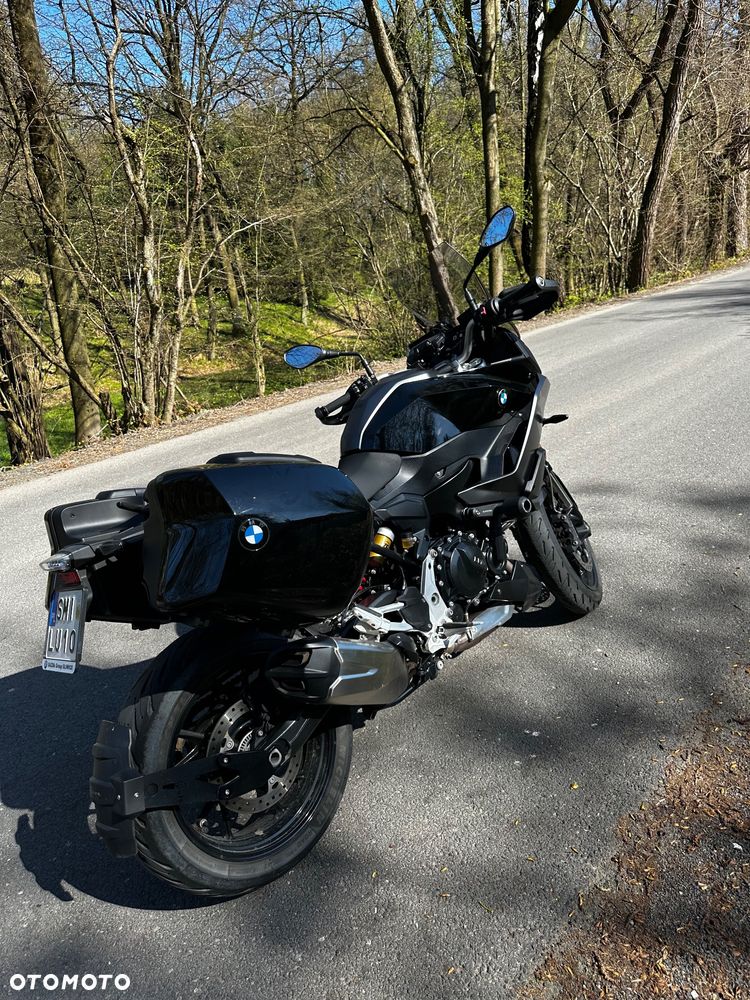 BMW XR - 12