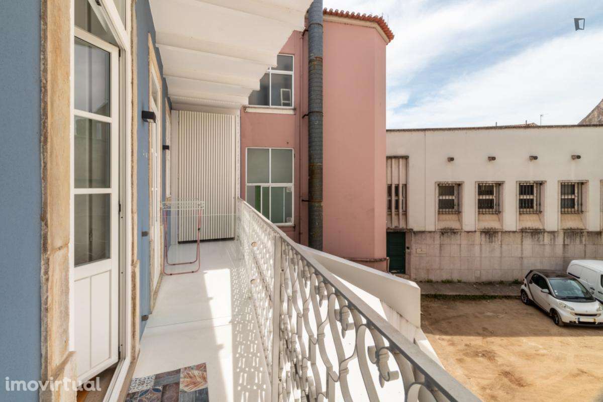 Estúdio - localizado em Montarroio Coimbra - Grande imagem: 5/12