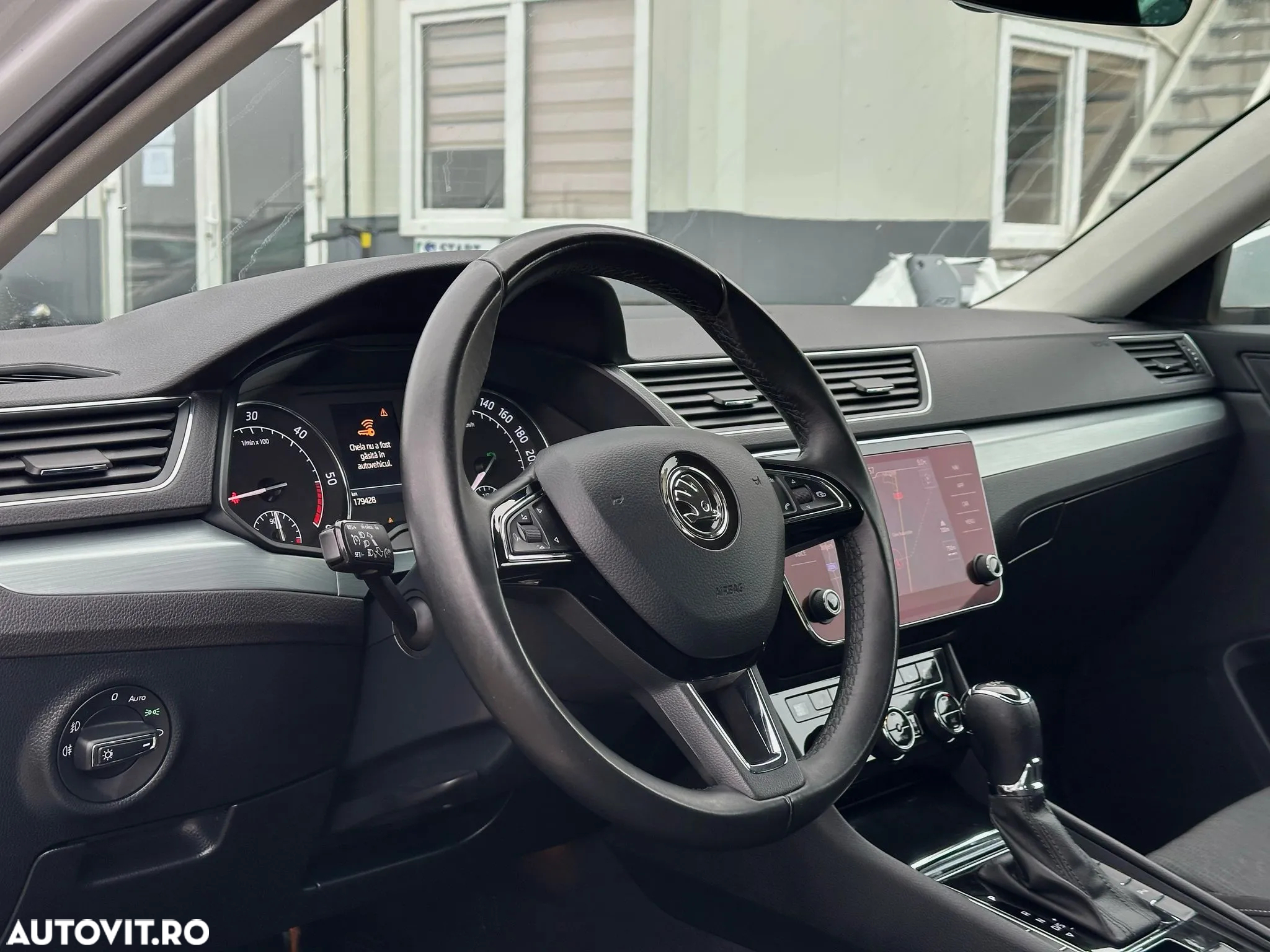 Skoda Superb 1.6 TDI DSG Ambition - 8