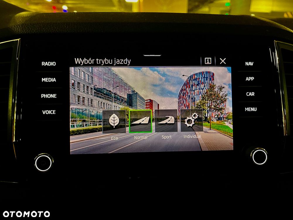 Skoda Karoq 1.5 TSI ACT 4x2 Style - 21