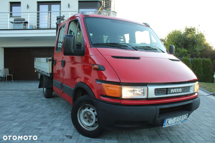 Iveco DAILY_BEZAWARYJNE_ZDROWE_BRYGADÓWKA_7-OSOBOWE DOKA DUBEL KABINA+ SKRZYNIA ŁADUNKOWA HAK_ZAREJESTROWANE_ - 25