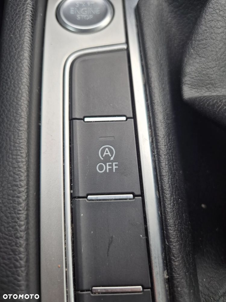 Volkswagen Passat 2.0 TDI (BlueMotion Technology) Highline - 22