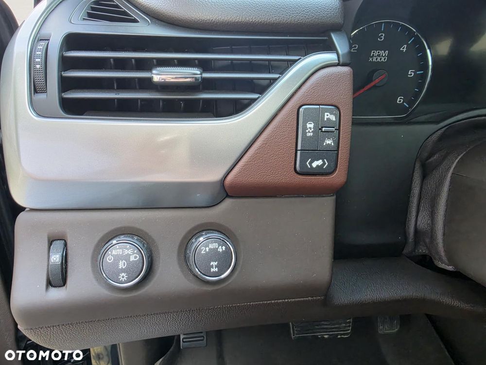 Chevrolet Tahoe - 24