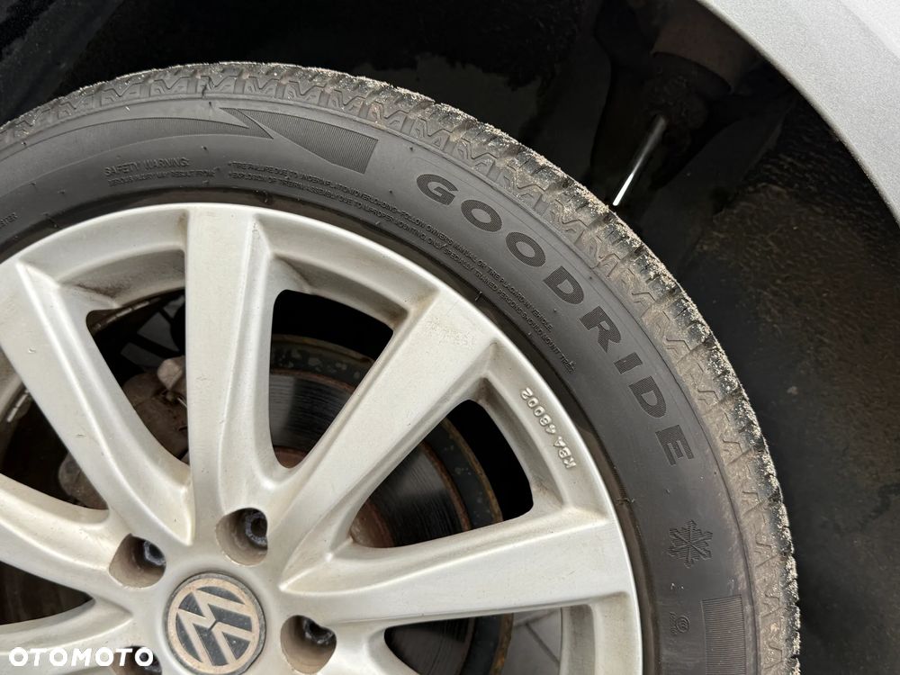 Volkswagen Touran 1.6 TDI DPF BlueMotion Technology Trendline - 34