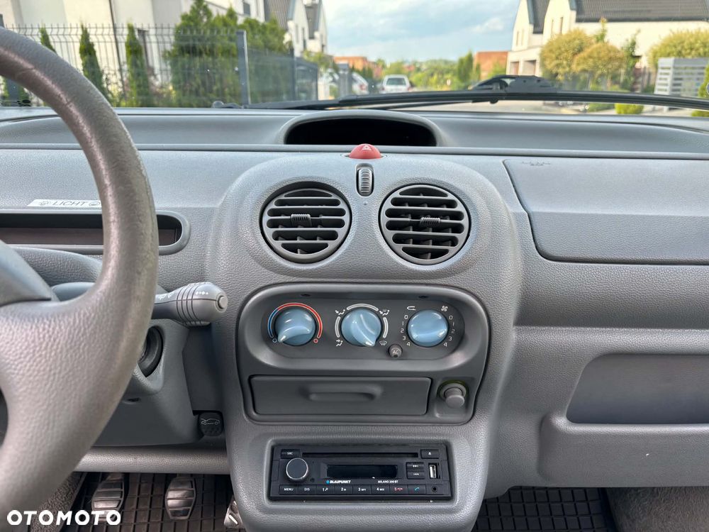 Renault Twingo 1.2 8V Authentique - 11