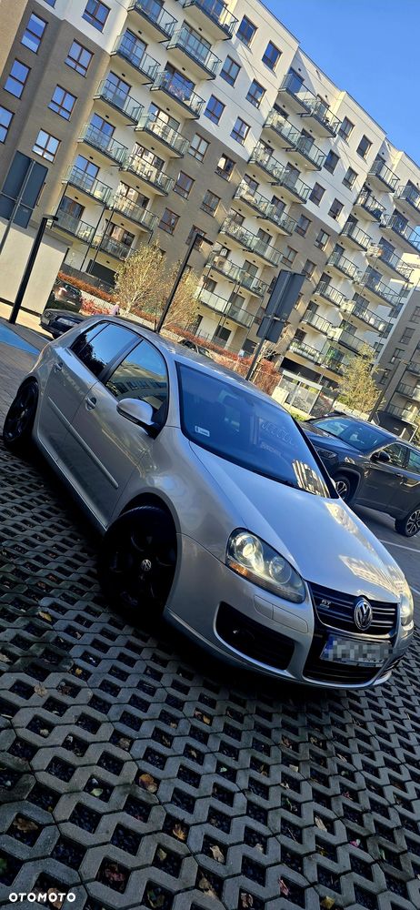 Volkswagen Golf - 1