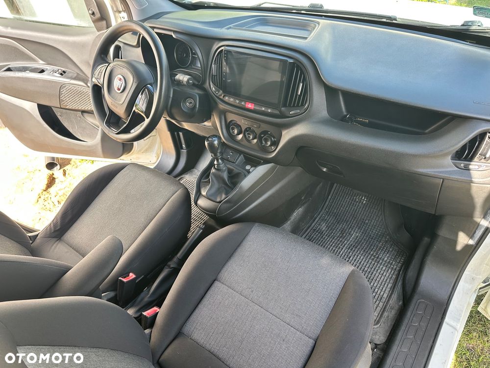Fiat DOBLO 2.0 135km klima, hak, czujniki park, kamera, android 2015r, 6biegow - 31