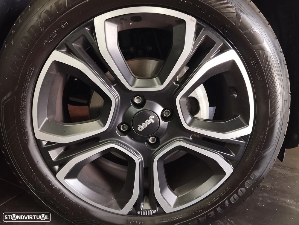 Jeep Avenger 1.2 GSE T3 Summit - 10