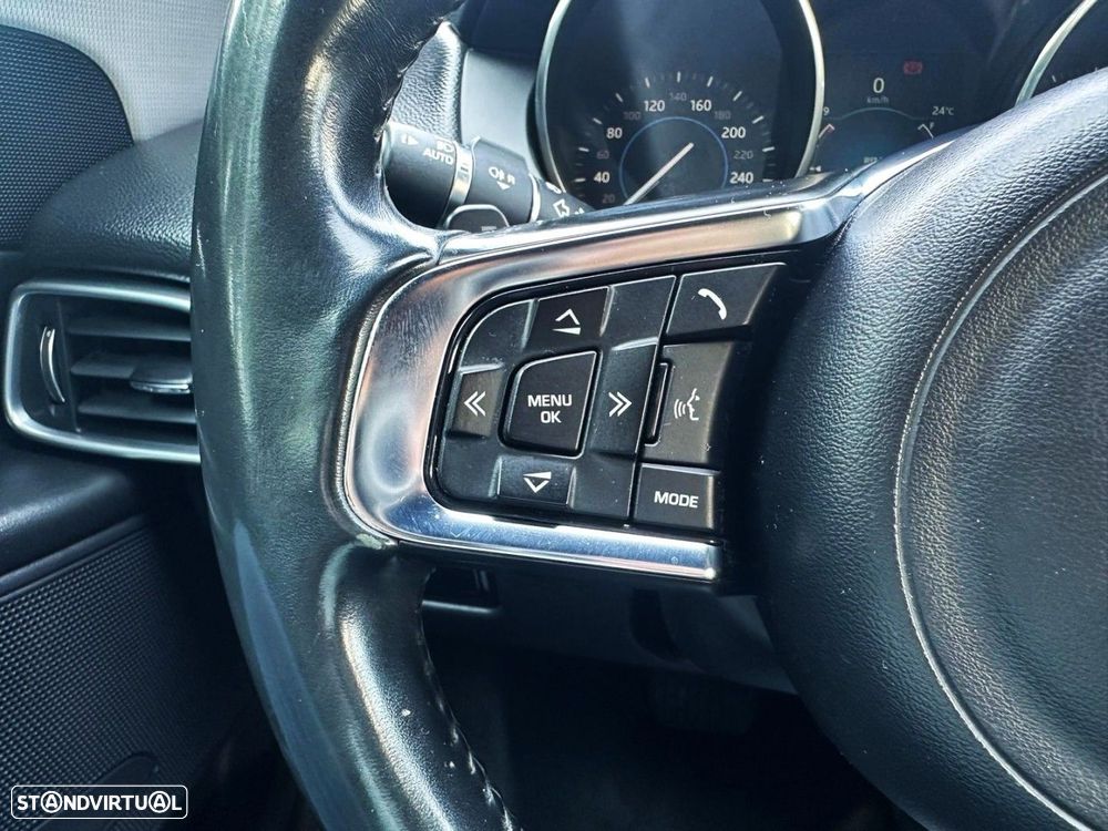 Jaguar XE 2.0 D R-Sport Aut. - 18
