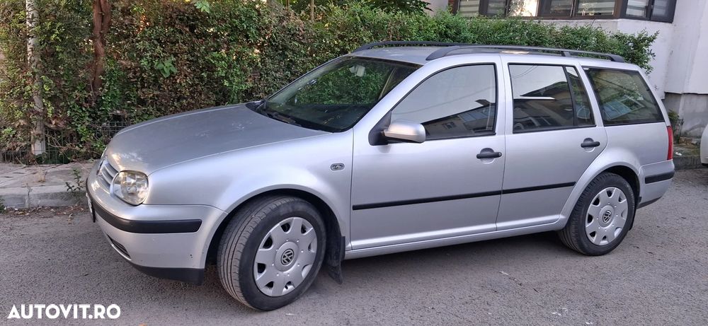Volkswagen Golf - 1