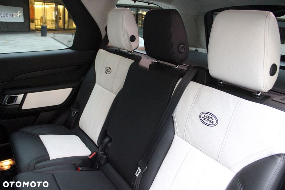 Land Rover Discovery 2.0 P300 - 9