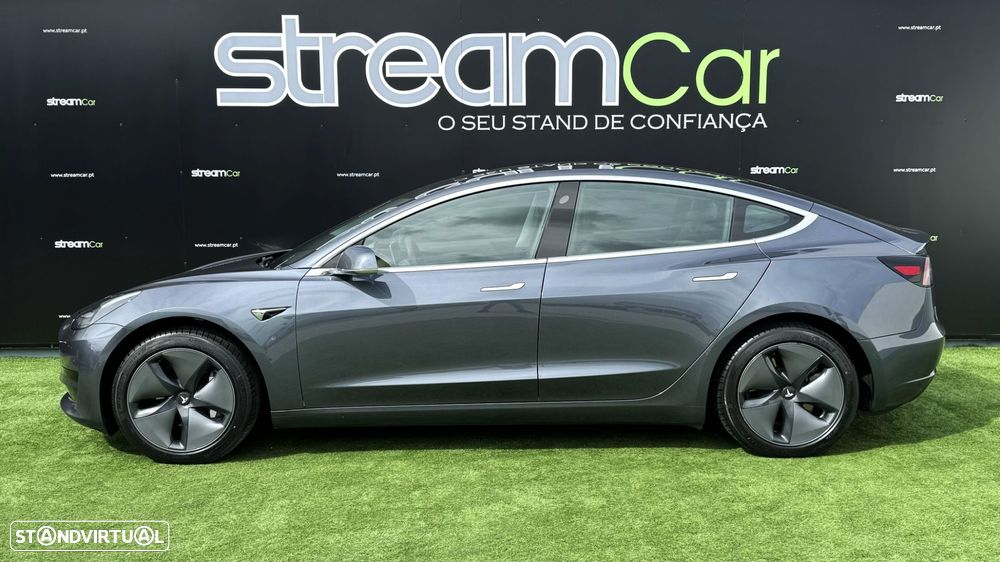 Tesla Model 3 - 3
