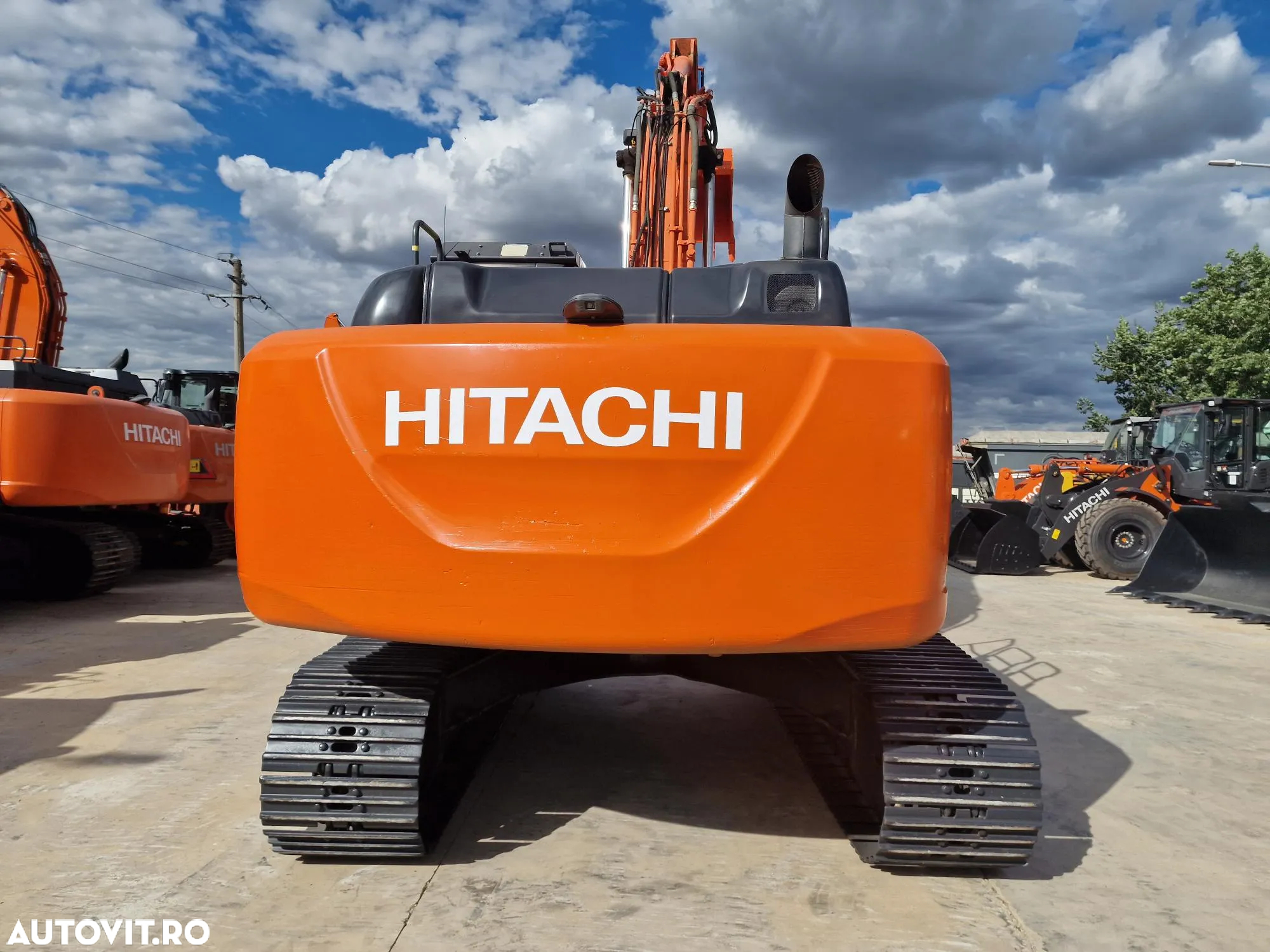 Hitachi ZX210, 23t, cupa 1,3mc NOUA, 12.487h-46900 Eur+Tva, camera spate, instalatia picon, 3 pompe hidraulice HITACHI, protectie acoperis cabina, AC, produs in JAPONIA, posibilitate leasing 46.900 EUR+Tva - 8