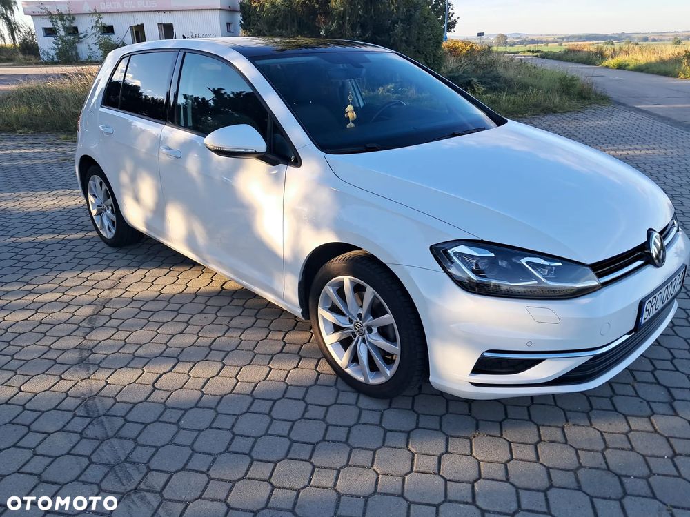 Volkswagen Golf - 1